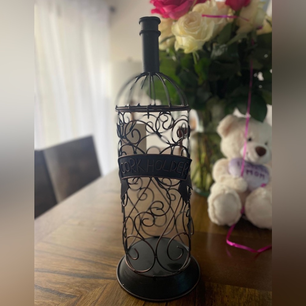 NWT Wine Bottle Shaped Cage Bar Decor Cork Holder Kitchen Decor